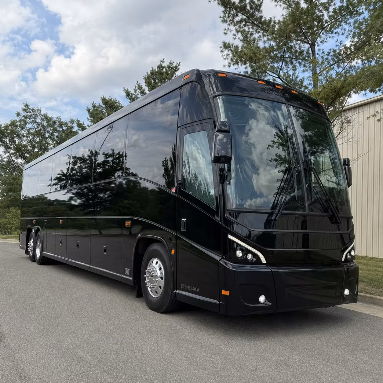 keep personnel moving with recurring shuttle services in tracy