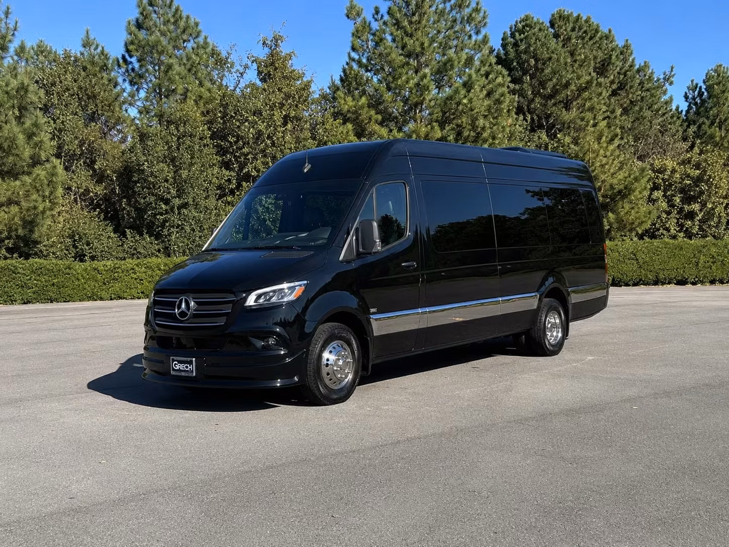 tracy airport transportation